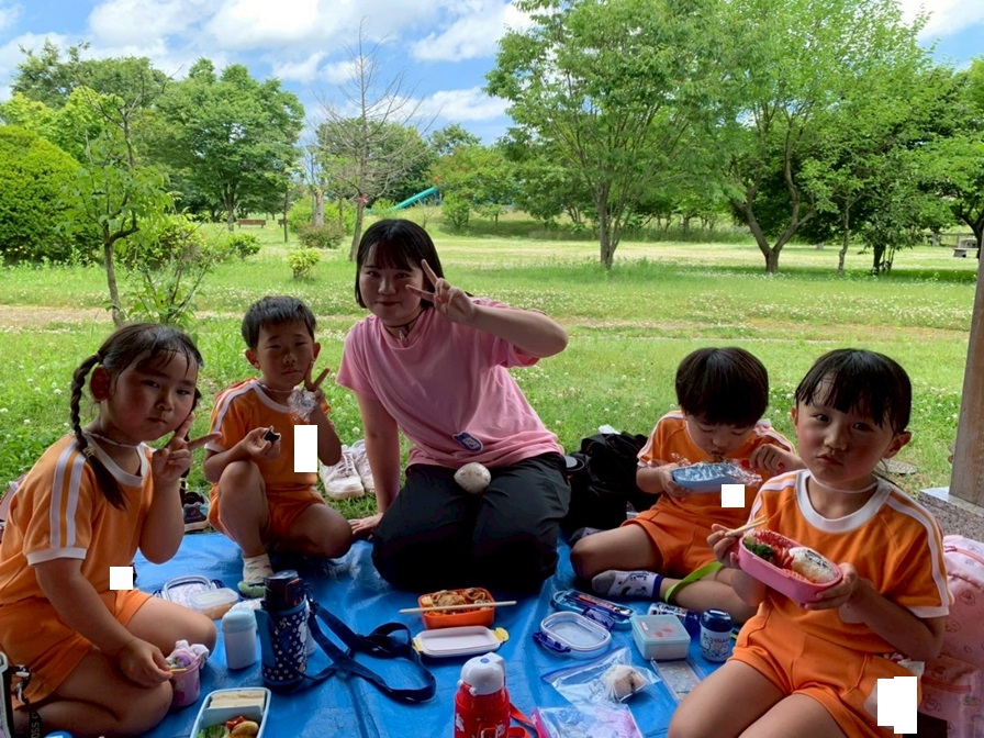 お弁当持ち園外に行ってきたよ♪
