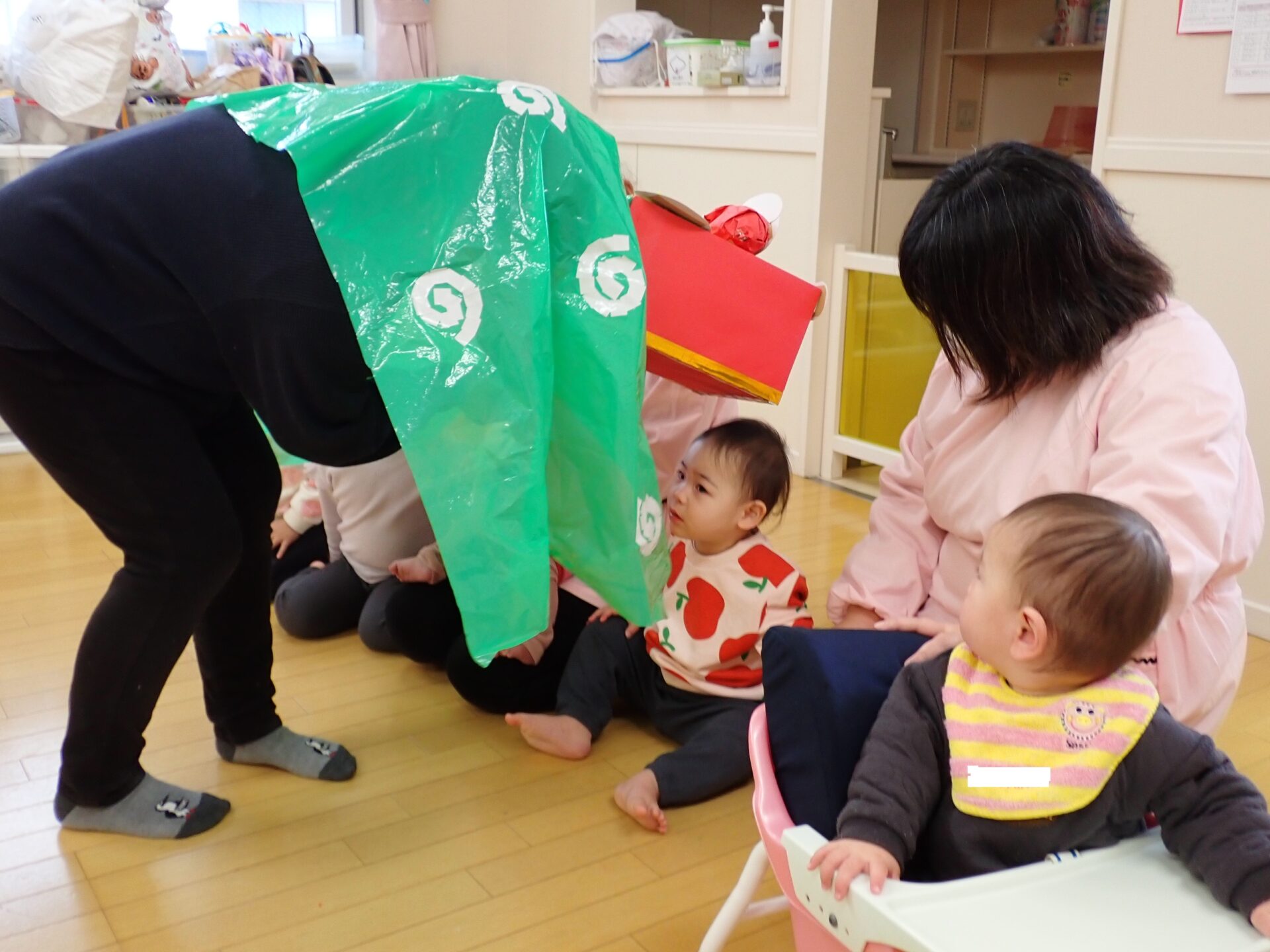 獅子舞がやって来ました！